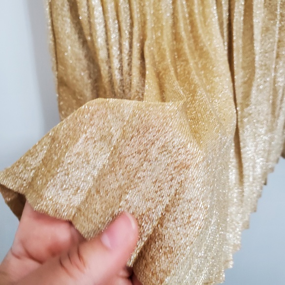 Vintage Gold Sleeveless Dress w/ Pleated Skirt - Picture 3 of 9